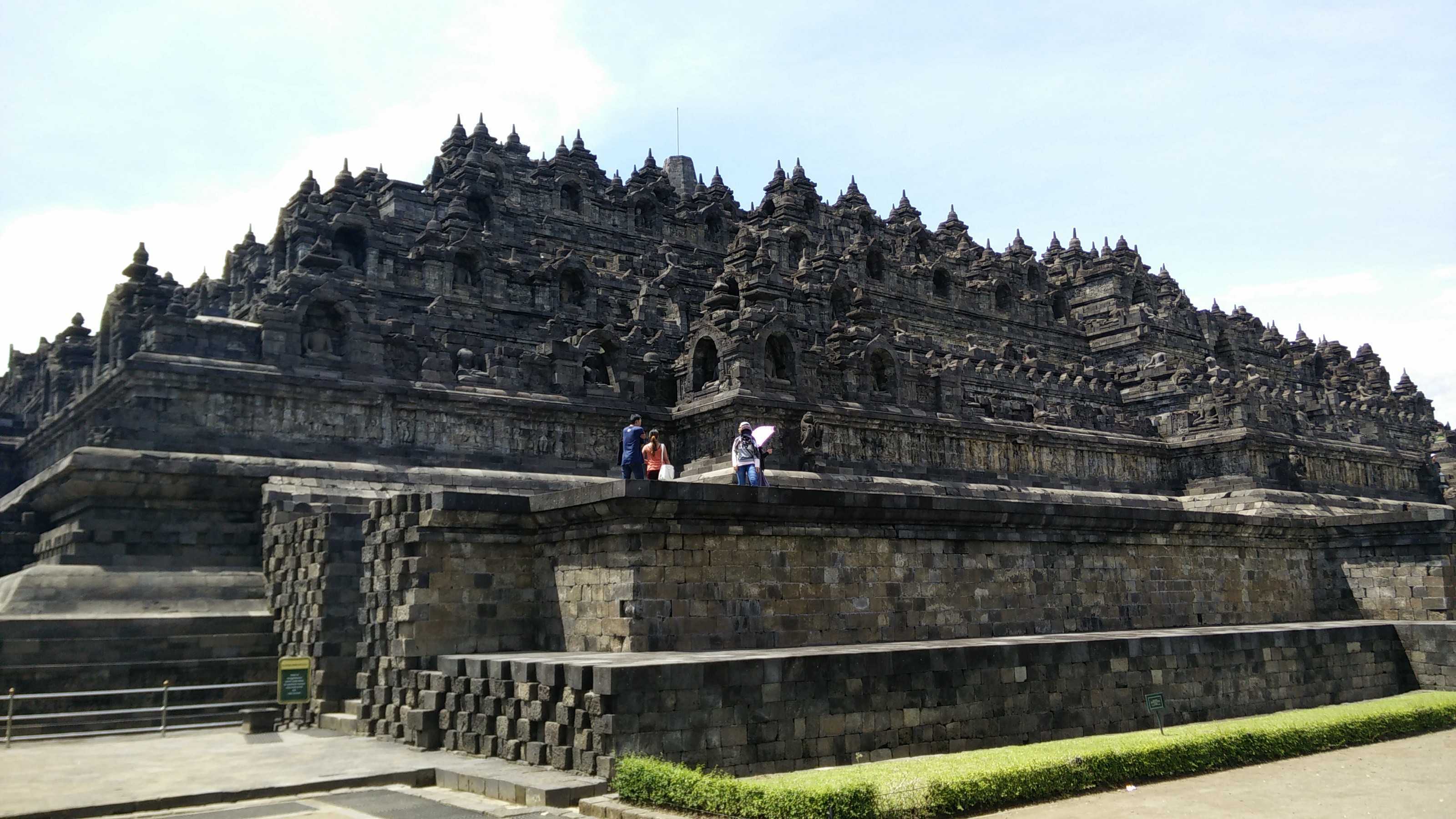 borobudur temple yogyakrta indonesia