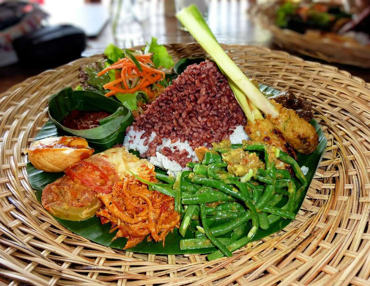 Indonesian Food Nasi Campur exquisite taste for tourists