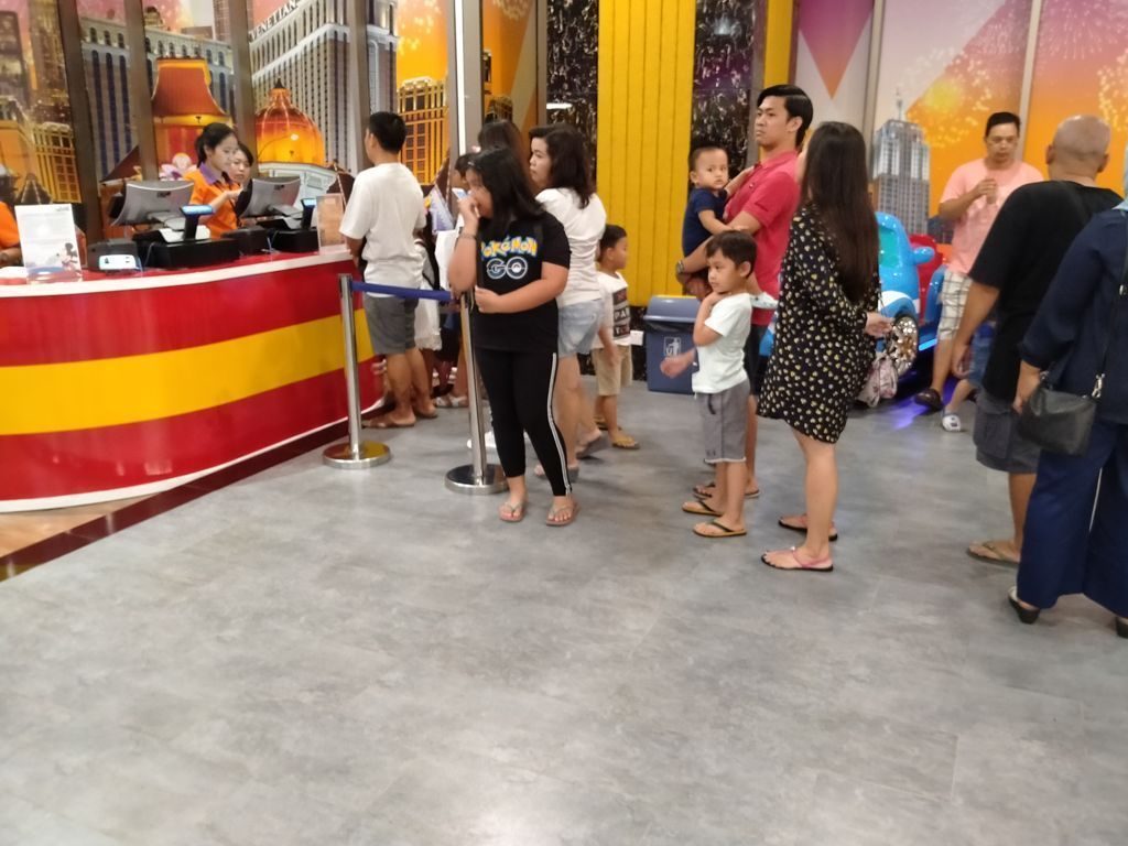 People claiming prices at arcade at trans studio mall