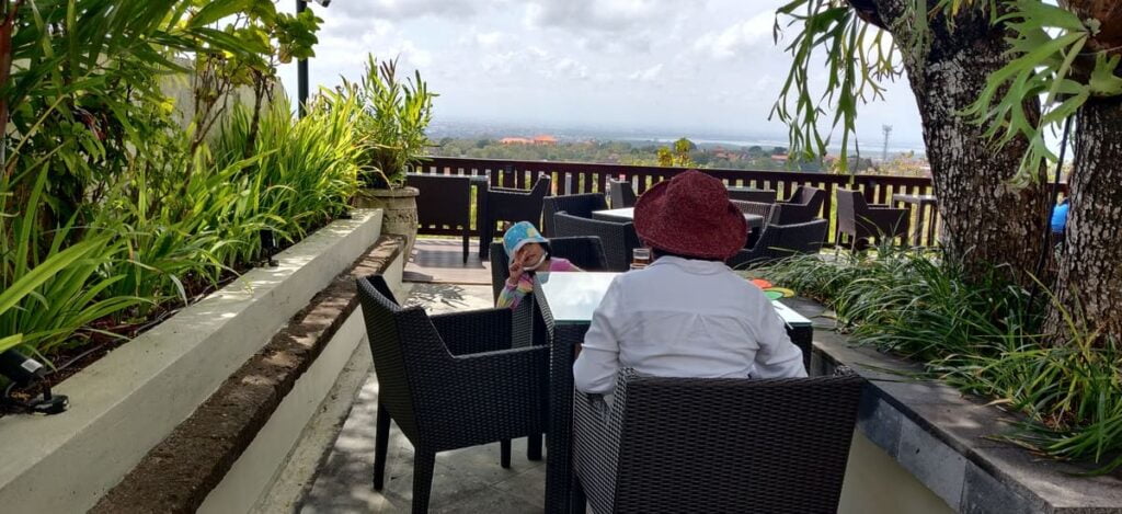 sitting in the restaurant jendala shadow