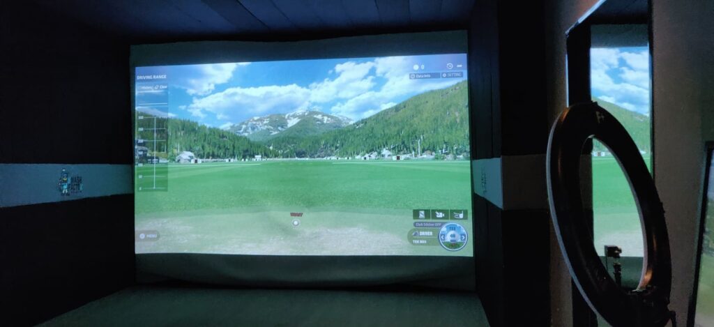 Indoor golf simulator Bali