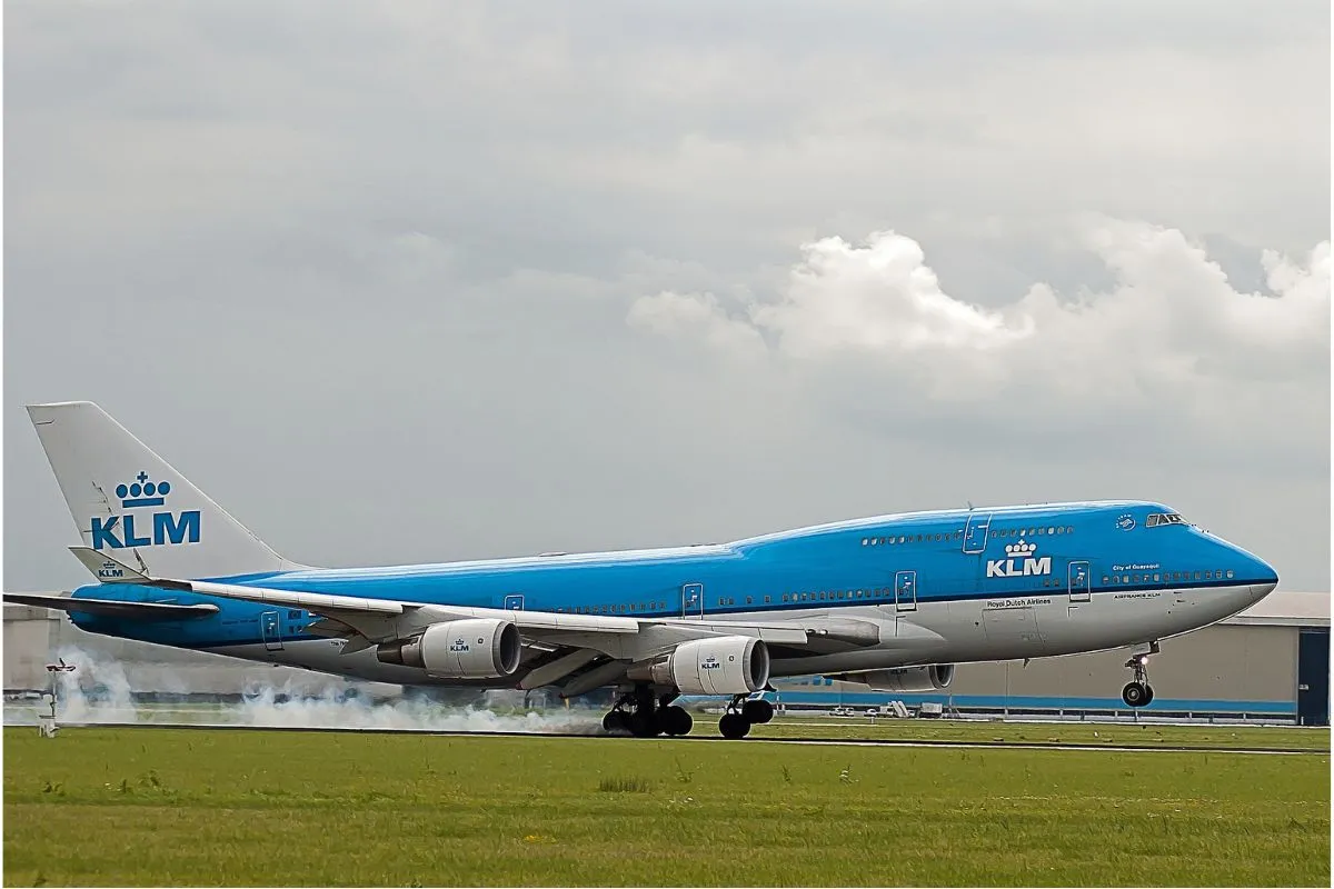KLM airplane