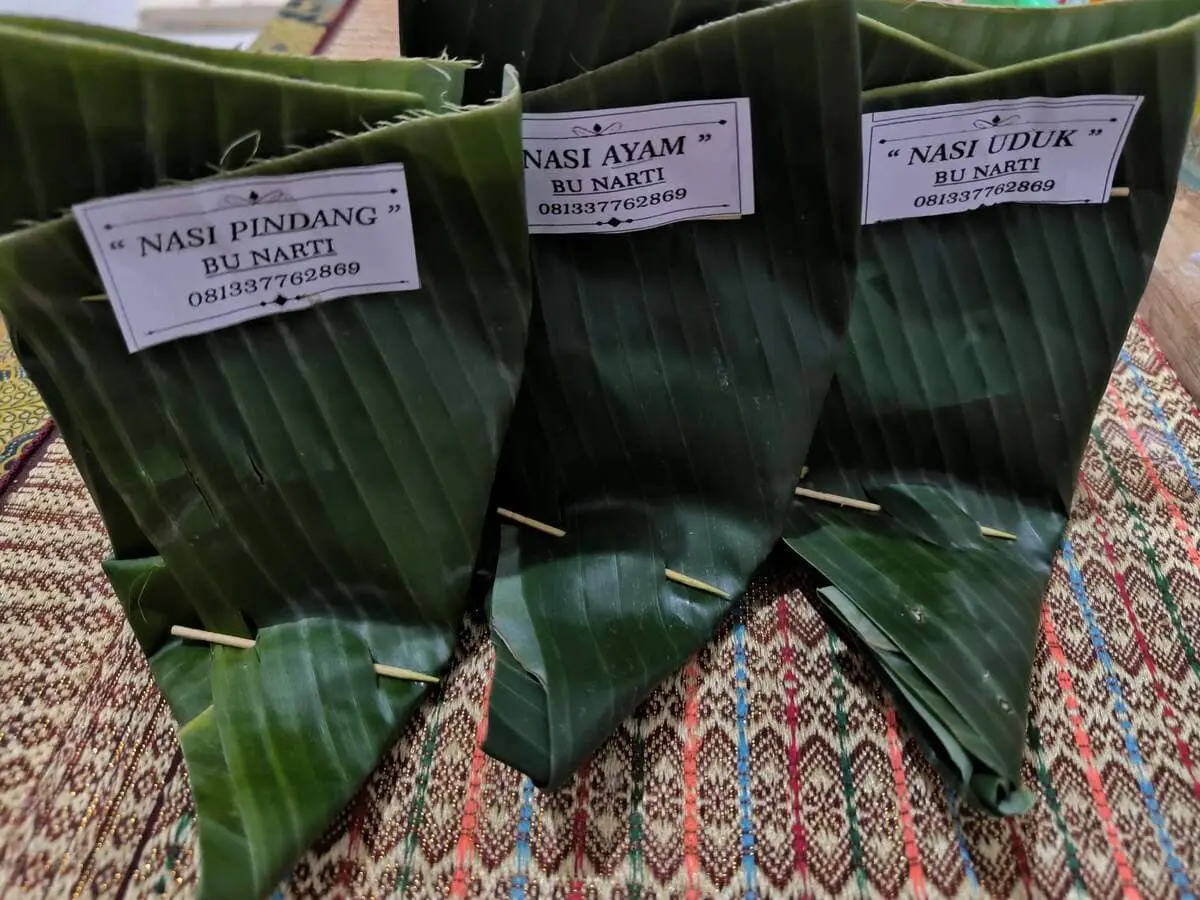 Nasi Jinggo Bali wrapped in bananaleaf