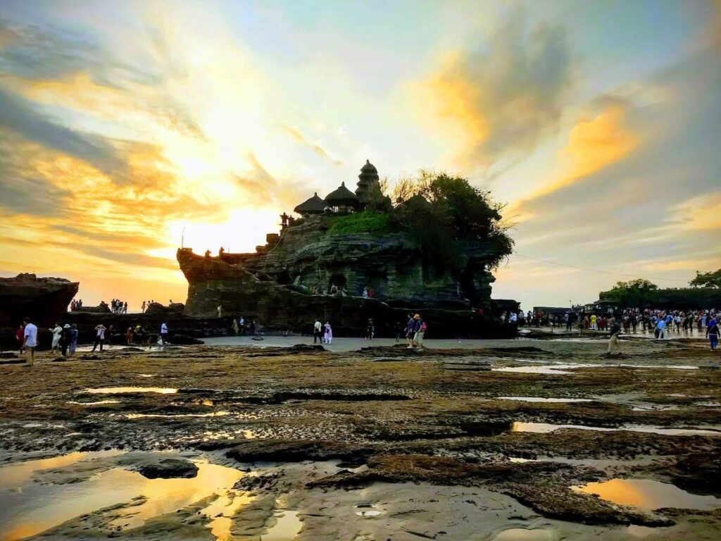 Tanah Lot structure